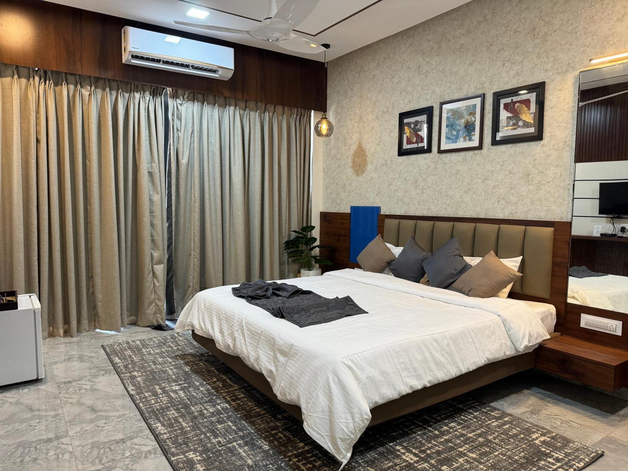 Hotel Aqualina Bhogwe Exteriér fotografie