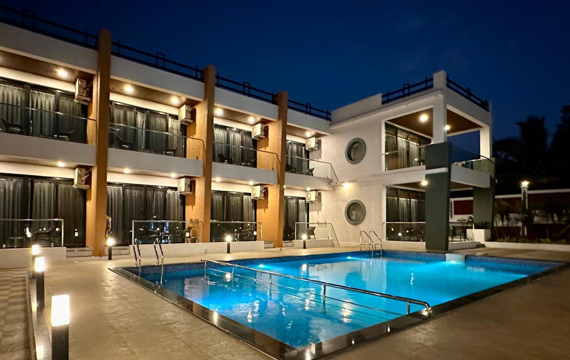 Hotel Aqualina Bhogwe Exteriér fotografie