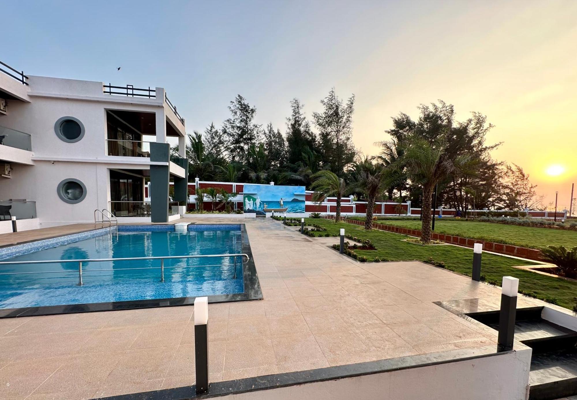 Hotel Aqualina Bhogwe Exteriér fotografie