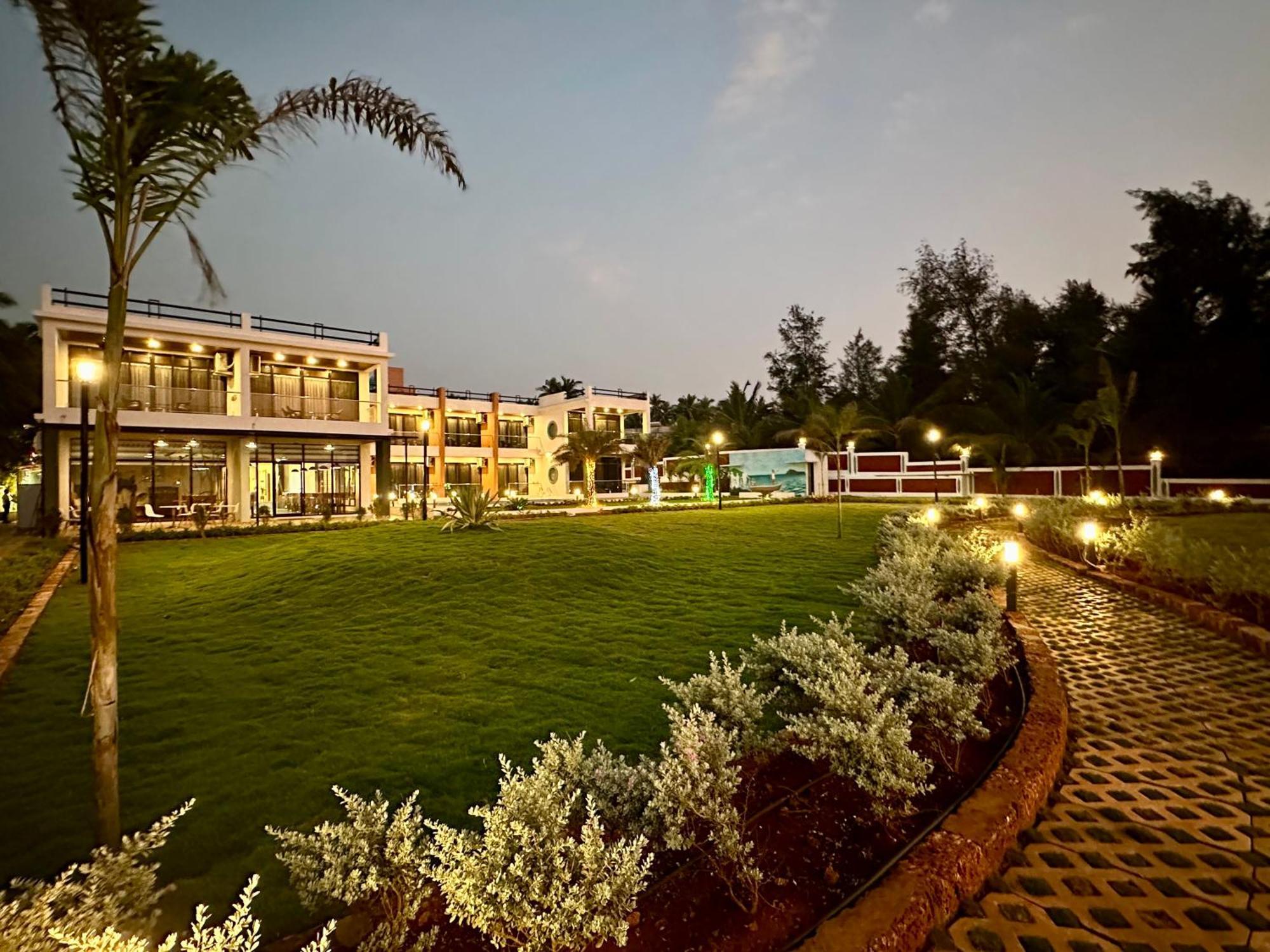 Hotel Aqualina Bhogwe Exteriér fotografie